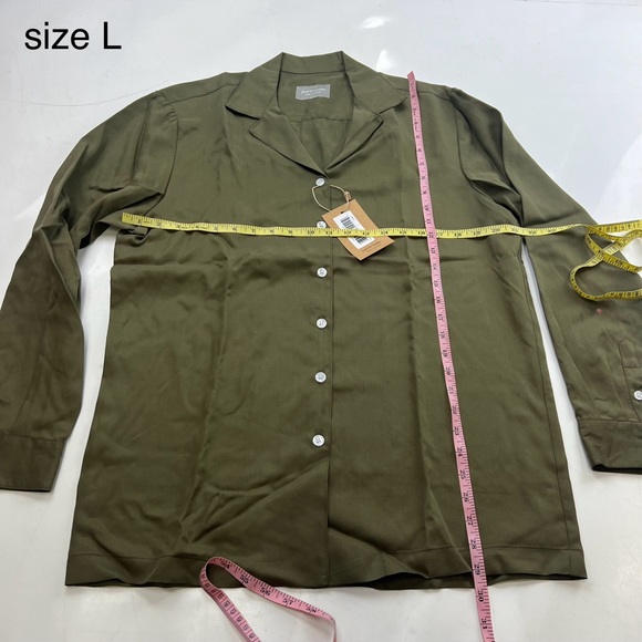 Good for Sunday women’s khaki canteen Tencel Notch Collar Shirt M L NWT L43-12 - Picture 3 of 7